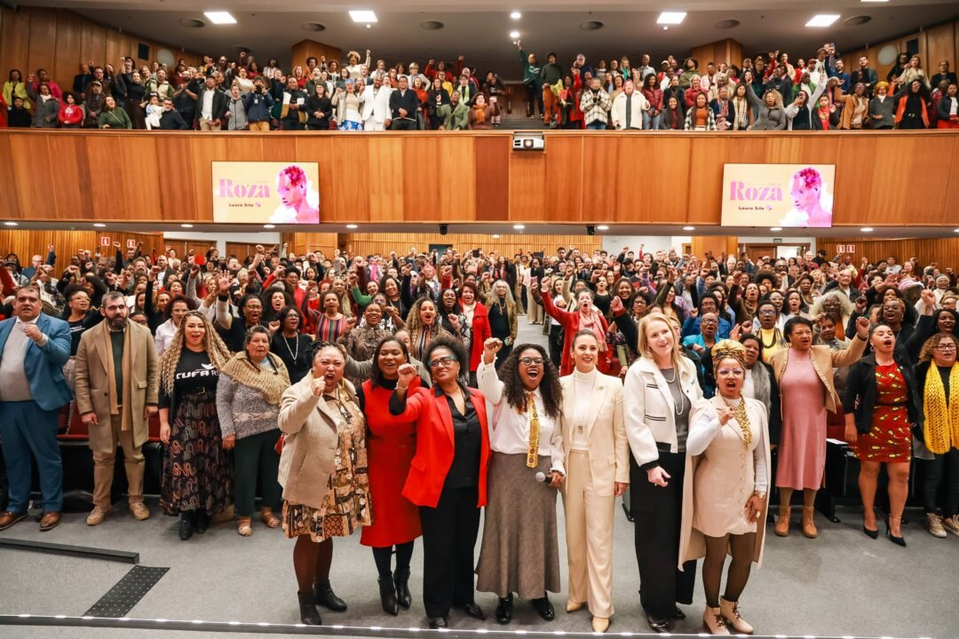 Deputada Laura Sito irá homenagear mais de 300 mulheres negras do RS