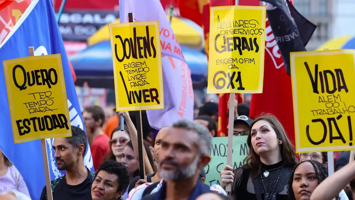 Ministério do Trabalho divulga 17 áreas a serem regulamentadas com o fim da escala 6×1