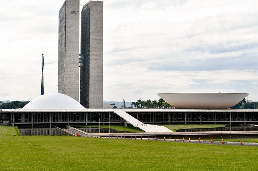 Regulamentação de bets, infância, metas fiscais: veja os principais debates do Congresso na semana