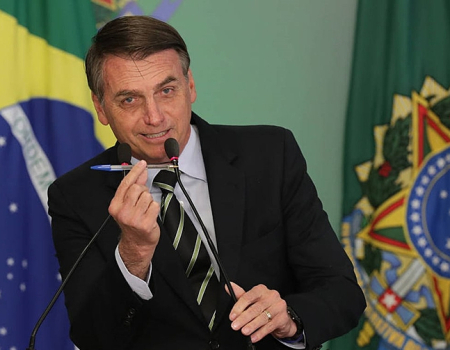 Bolsonaro corta verba do atendimento ao câncer para liberar dinheiro para o orçamento secreto