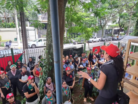 Mulheres camponesas ocupam sedes do Incra e cobram retomada de orçamento para a reforma agrária