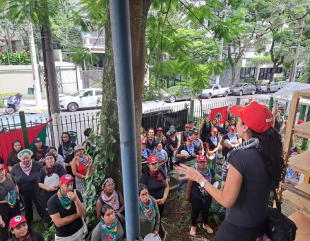 Mulheres camponesas ocupam sedes do Incra e cobram retomada de orçamento para a reforma agrária