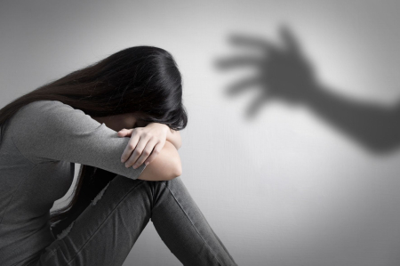Mulheres têm mais medo de sofrer assédio sexual nas ruas do que de serem assaltadas