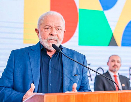 No Rio, Lula assina nova Lei Rouanet para levar cultura para regiões menos favorecidas do país