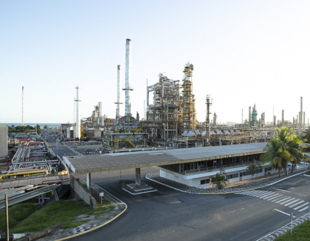 Petrobras avança para retomar refinaria privatizada por Bolsonaro