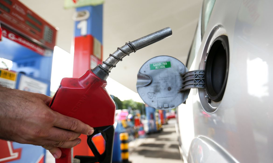 Venda da refinaria da Petrobrás em Betim (MG) pode subir ainda mais preço dos combustíveis